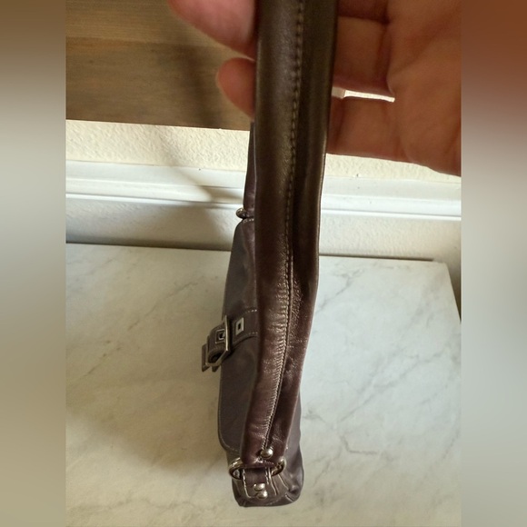 PERLINA Shoulder Bag - Picture 10 of 10